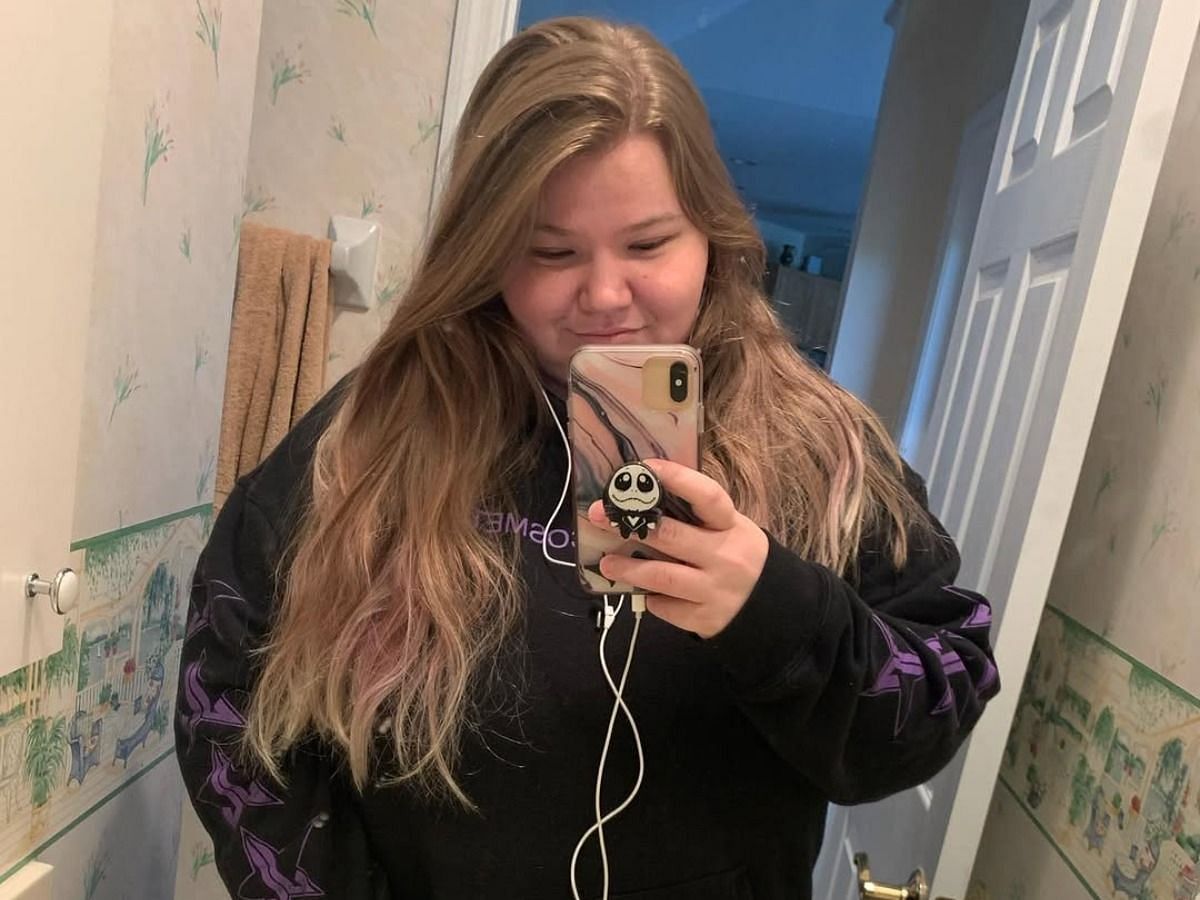 Nicole Nafzinger (Image via Instagram @alwayssnicole)