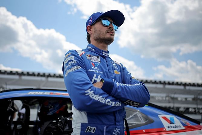 Kyle Larson delivers an unfiltered take on F1's 'fake' DRS reliance in comparison to NASCAR's 'pure racing'