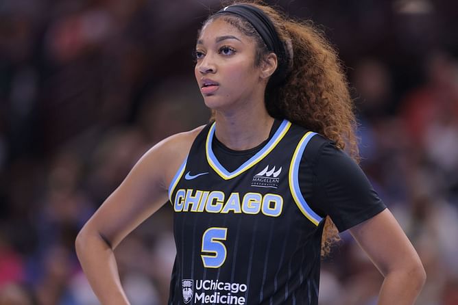 "Unlike Caitlin Clark, she does it with 0 attitude" - WNBA fans erupt as Angel Reese notches her first ever triple-double with Chicago Sky