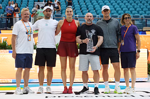 WATCH: Aryna Sabalenka & team put on incredible show with their dancing skills ahead of Wimbledon