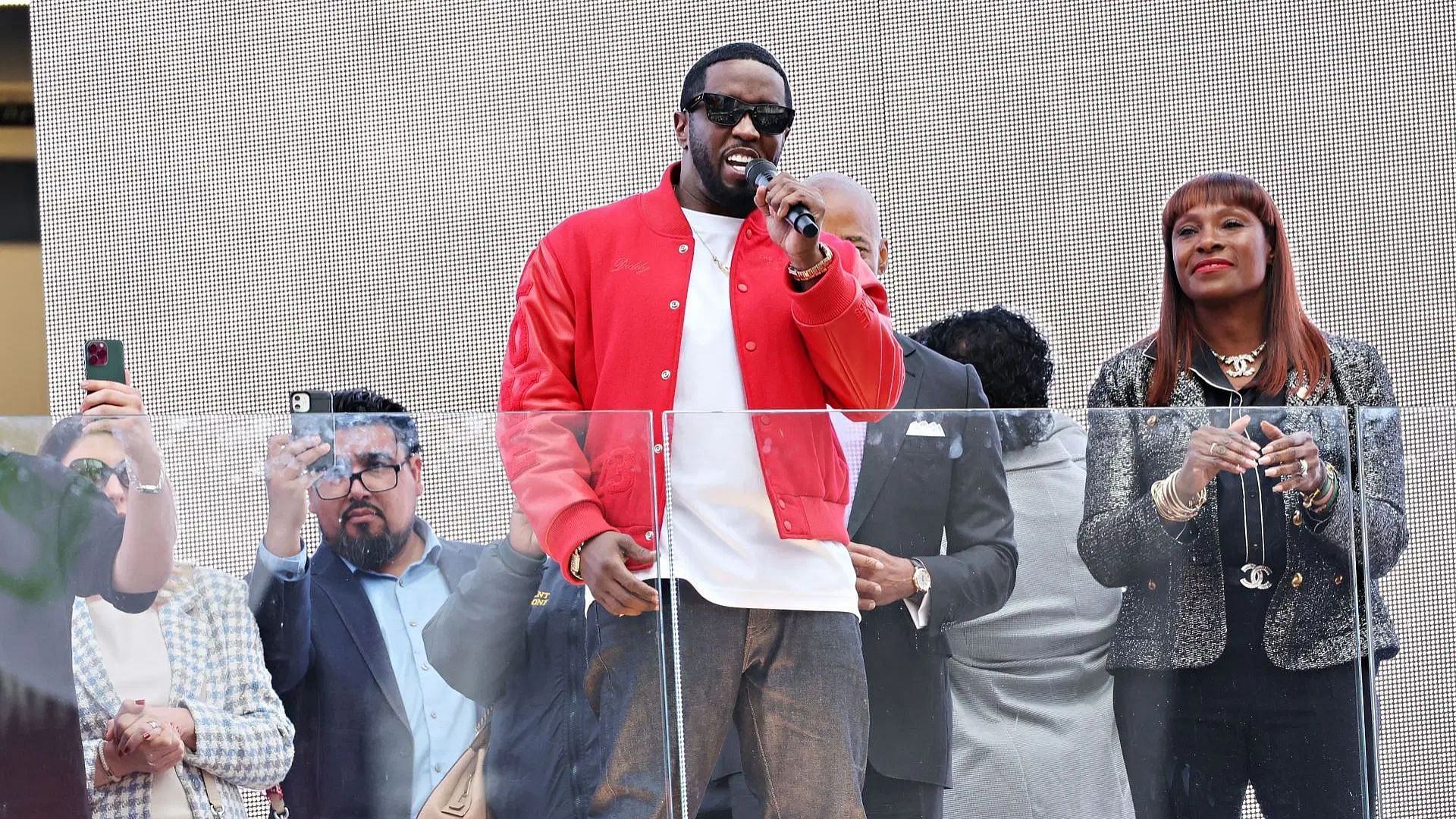 Sean &quot;Diddy&quot; Combs performs after being presented with the keys to the city by New York Mayor Eric Adams in Times Square (Image via Getty)