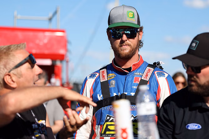 NASCAR YouTuber Cleetus McFarland in talks to drive in Truck Series - Reports