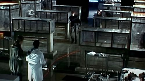 Cambridge University's chimpanzee lab (Image via YouTube/Sony Pictures Entertainment)