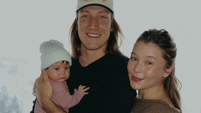 Trevor Lawrence goes shirtless to enjoy quick pickleball session with wife Marissa during Bahamas vacay [WATCH]