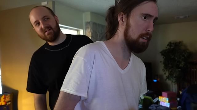 Asmongold speaks on a homosexual experience (Image via Steak and Eggs Podcast/YouTube) 