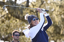 ‘Practice Hero’ Amanda Balionis shocks 223K followed IG golf influencer with near-perfect over-the-water shot