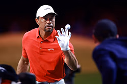 "Phil Mickelson's better" - Fans react to Tiger Woods' epic shot at Muirfield Village in 2018