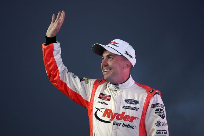 Frankie Muniz teams up with sponsor to deliver a hilarious promo ahead of Michigan Truck Series race