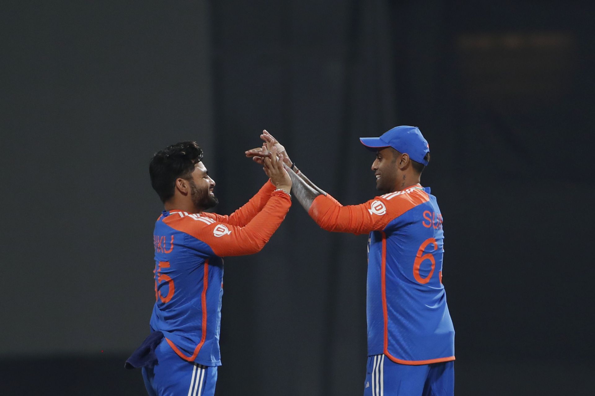 "बहुत-बहुत बधाई"- रिंकू सिंह और प्रिया सरोज के सगाई के इमोशनल वीडियो पर सूर्यकुमार यादव ने दी खास प्रतिक्रिया