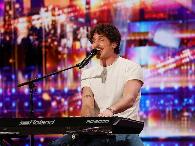 "Love your version" — America's Got Talent's Simon Cowell reacts to Benjamin Hightower's cover of Pink Pony Club