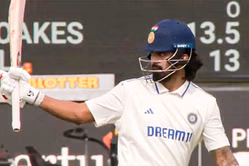 KL Rahul brings up his 19th first-class hundred on Day 1 of ENG-L vs IND-A 2nd unofficial Test [Watch]