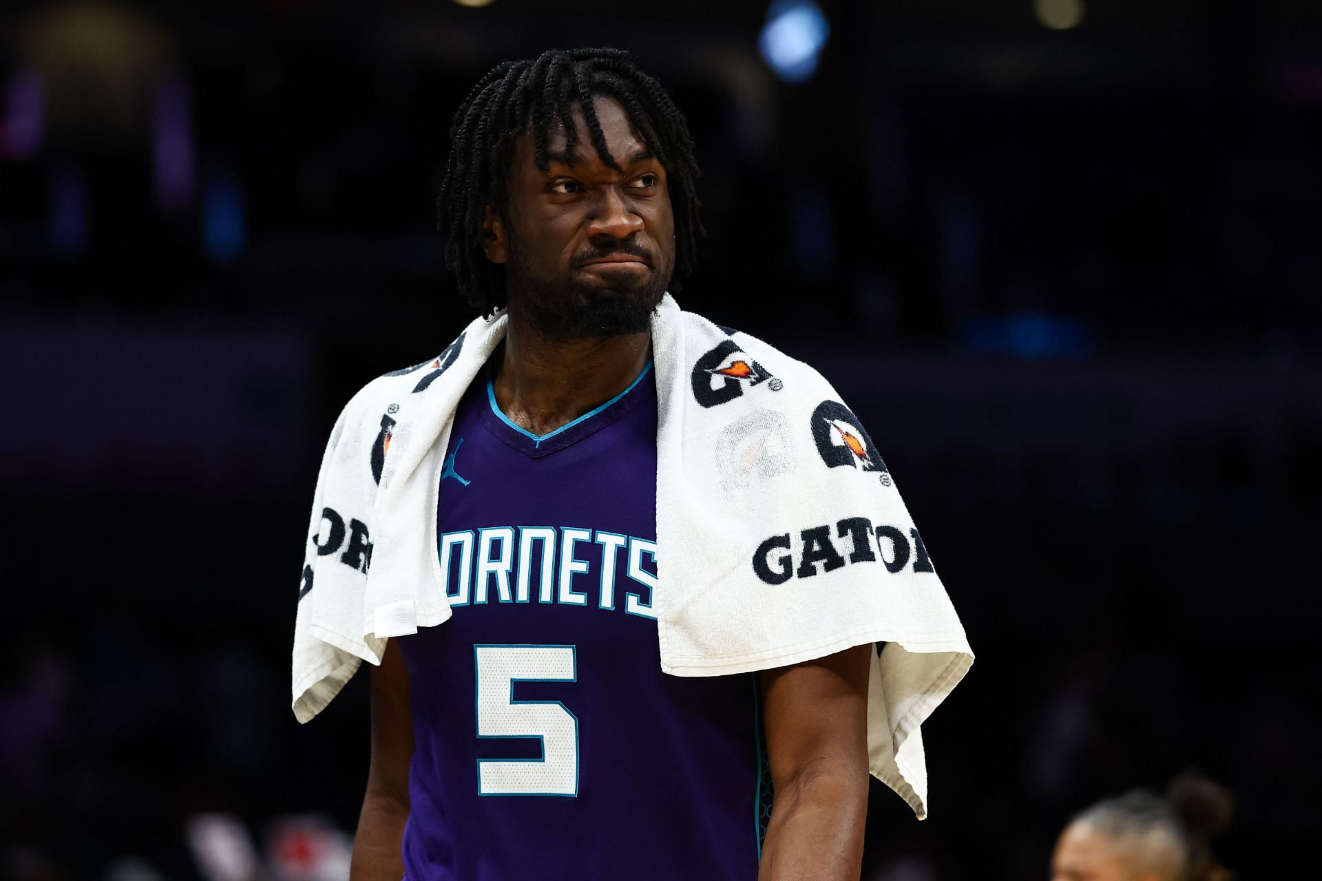 NBA fans shocked as Suns acquire Mark Williams in draft night deal. -- Photo by GETTY