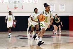 Video: 5-star recruit Kaleena Smith buries impressive 3-pointers in 40 point game