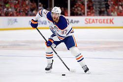 NHL analyst opines Connor McDavid's 'hero mode' is futile vs Panthers, calls on Oilers' depth scorers to step up in Game 6 SCF
