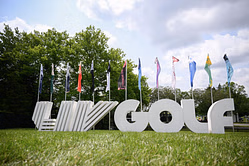 Who is leading the LIV Golf Virginia 2025 after round 1? Leaderboard explored
