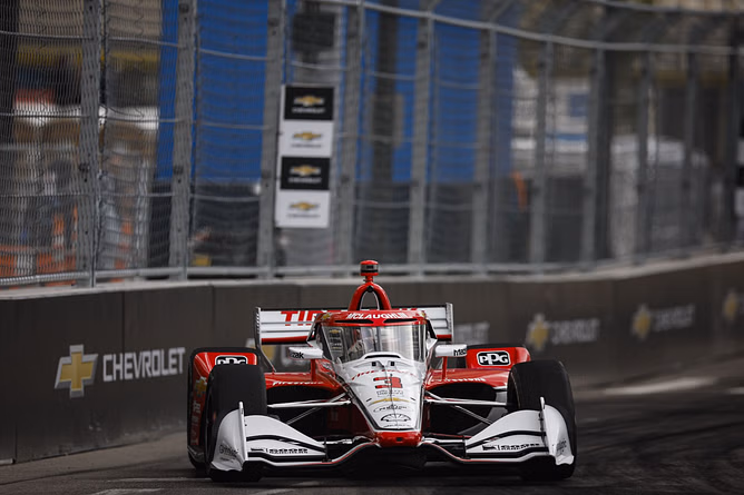 "Classic Penske”: Fans react as Scott McLaughlin gets into the back of Arrow McLaren driver in Detroit