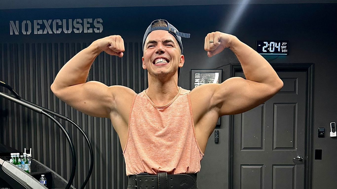 Sammy Guevara is a current ROH tag team champion [ Image from Guevara