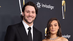 Hailee Steinfeld reflects back on memories from 'night before' wedding with Josh Allen
