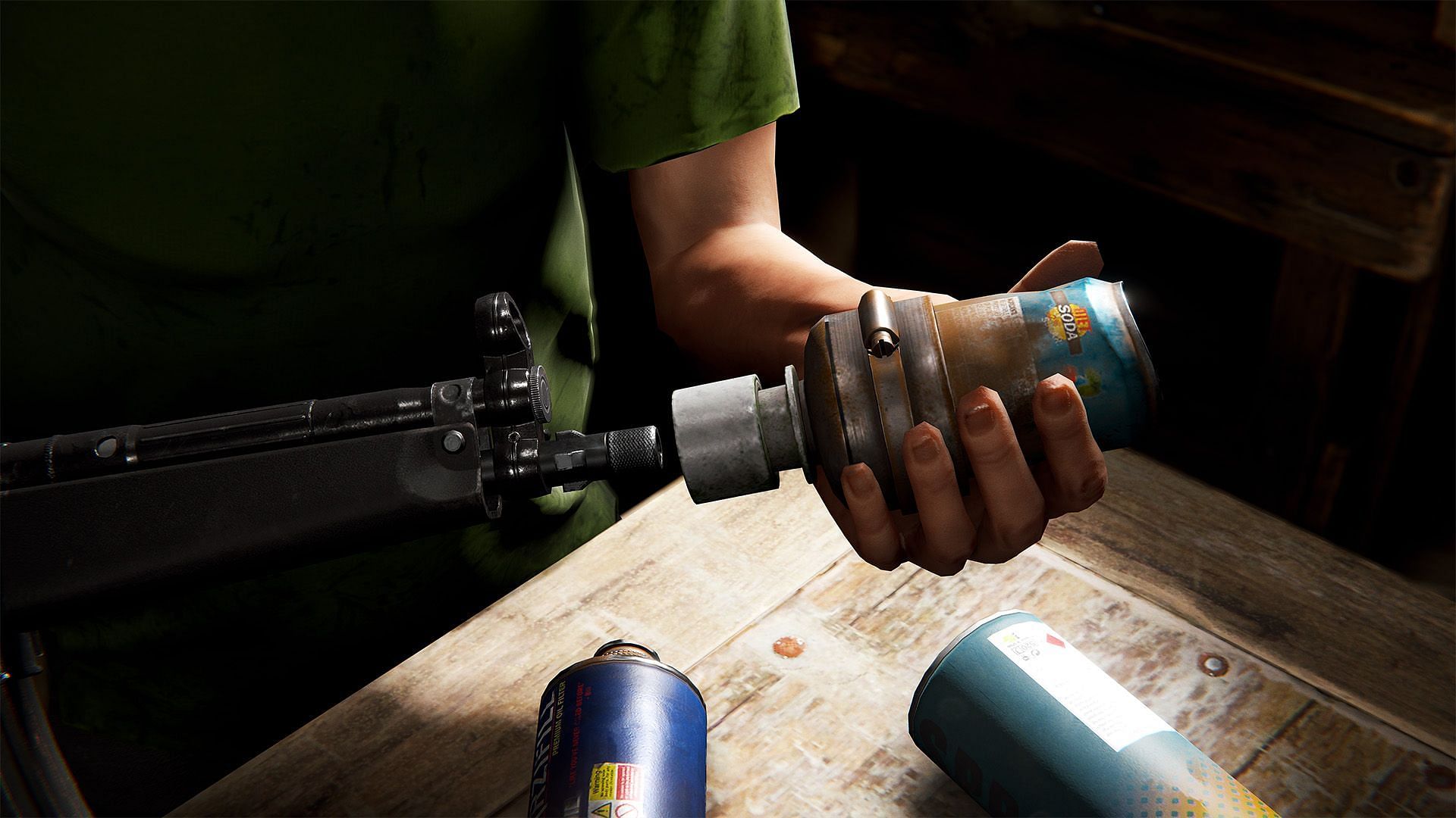 Equipping the Soda Can silencer (Image via Facepunch Studios)