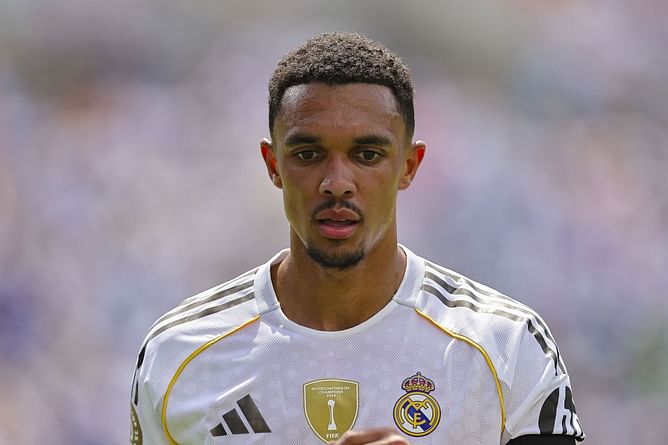 "Close your mouth" "Wth" - Trent Alexander-Arnold involved in hilarious Instagram banter with new Real Madrid teammate after win vs Pachuca