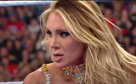 [WATCH] Charlotte Flair trains with WWE star who has been injured for 367 days