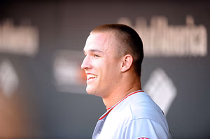Mike Trout reveals his honest reaction to the iconic home run robbery against Orioles, reminiscent of Torii Hunter against Barry Bonds