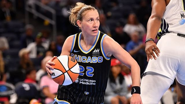Courtney Vandersloot ruled out for season as MRI confirms major knee damage. (Photo: IMAGN)