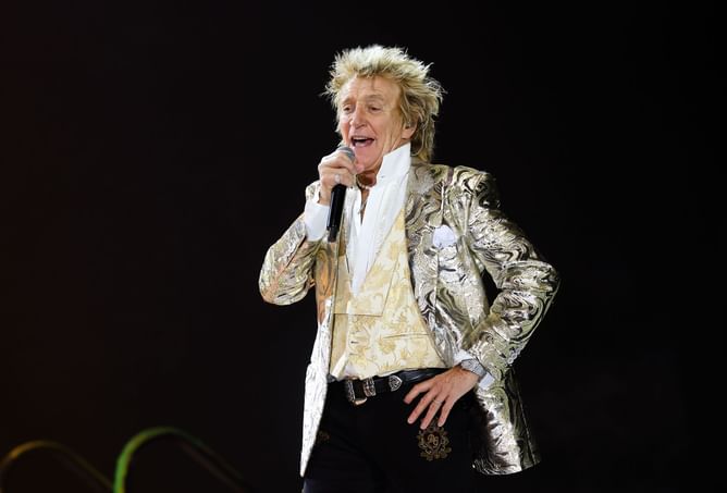 Why did Rod Stewart cancel his Las Vegas residency show? Singer apologizes to his fans as he announces reschedule