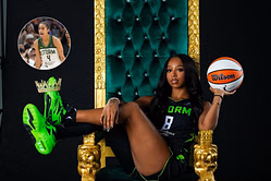 Skylar Diggins drops perfect reaction as Lexie Brown oozes glamour and enjoys boat ride in bikini