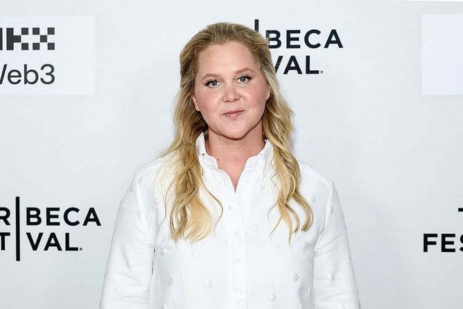 "That was crazy"— Love Island USA Aftersun guest Amy Schumer reacts to Nic and Olandria's shocking return