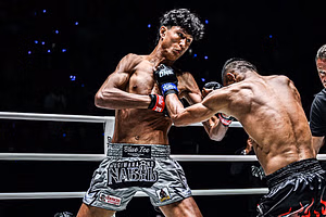 "He knees from jab range" - Fans in disbelief with Nabil Anane's crazy use of his length and range with his piercing knee strikes