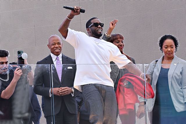 New York City Mayor Presents Sean &quot;Diddy&quot; Combs With Keys To The City - Source: Getty
