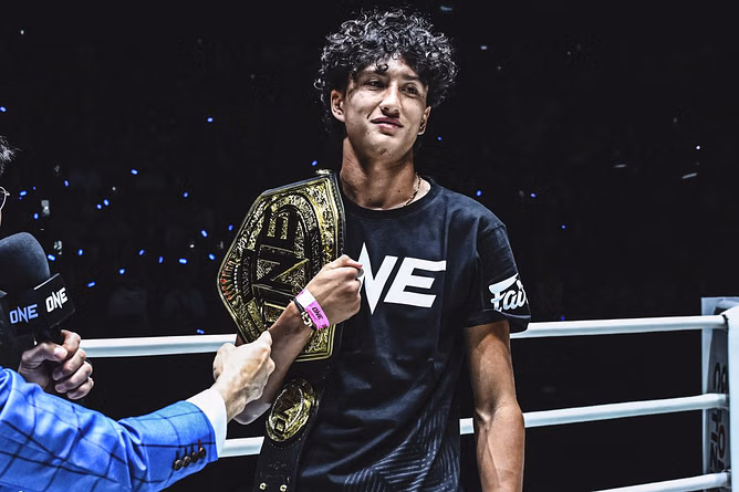 “Let’s do this” - Nabil Anane ready to face anyone to start his reign as undisputed bantamweight Muay Thai king