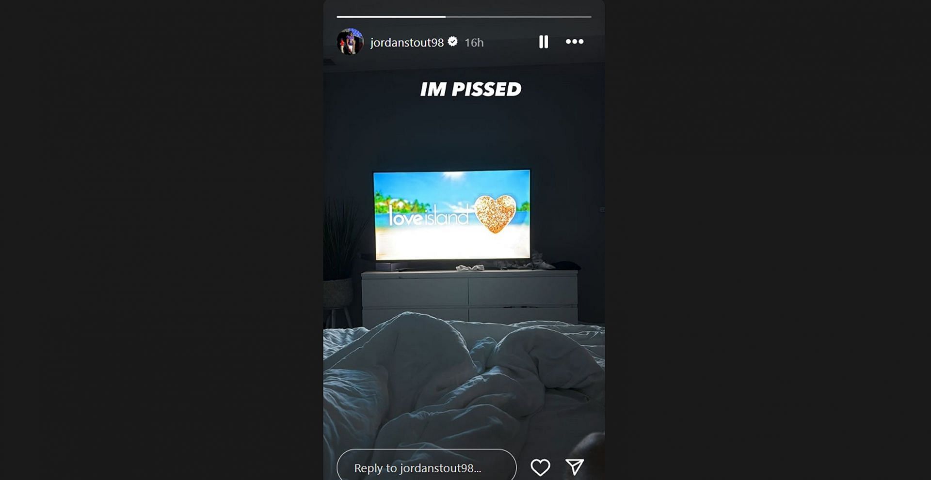 Jordan Stout envia uma mensagem de 2 palavras enquanto pega Ravens QB Love Island S7/@Jordanstout98
