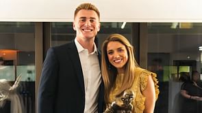Bo Nix’s wife Izzy drops 2-word message soaking up Florida sun on beach getaway with girl squad