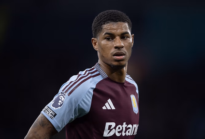 "Never picked up a racket up in your life" - Current and ex-Manchester United stars mock Marcus Rashford as he posts pic of padel game