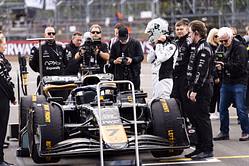 Insider defends “over the top” opinions against Lewis Hamilton-backed F1 movie