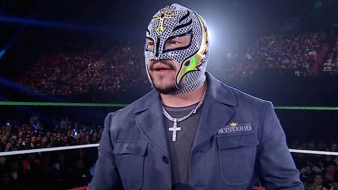 Rey Mysterio makes his WWE return at Worlds Collide