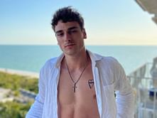 "Making Jeremiah look like a saint"— Love Island USA fans react to Austin cheating 6 times in the past