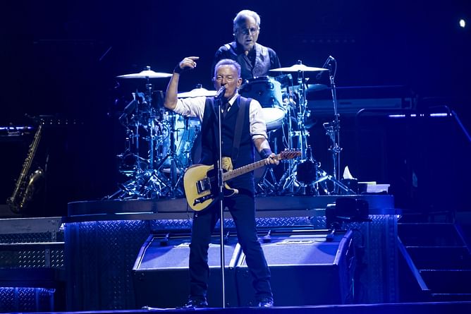 Is Bruce Springsteen losing more than $10 million a month in royalties? Radio stations pulling catalogue claim debunked