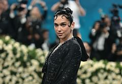 "Kendrick really lowered the bar" — Internet reacts to rumors of Dua Lipa receiving an offer to perform at the 2026 Super Bowl halftime show