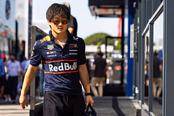 Yuki Tsunoda aiming to extract “something different” in Canadian GP