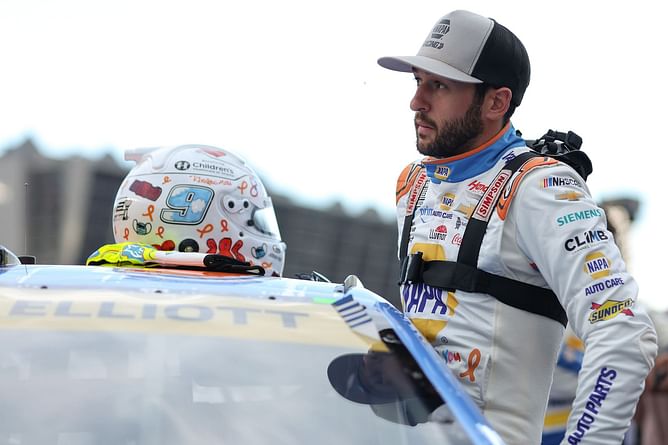Tyler Reddick edges Chase Elliott by 0.001 second for huge playoff boost