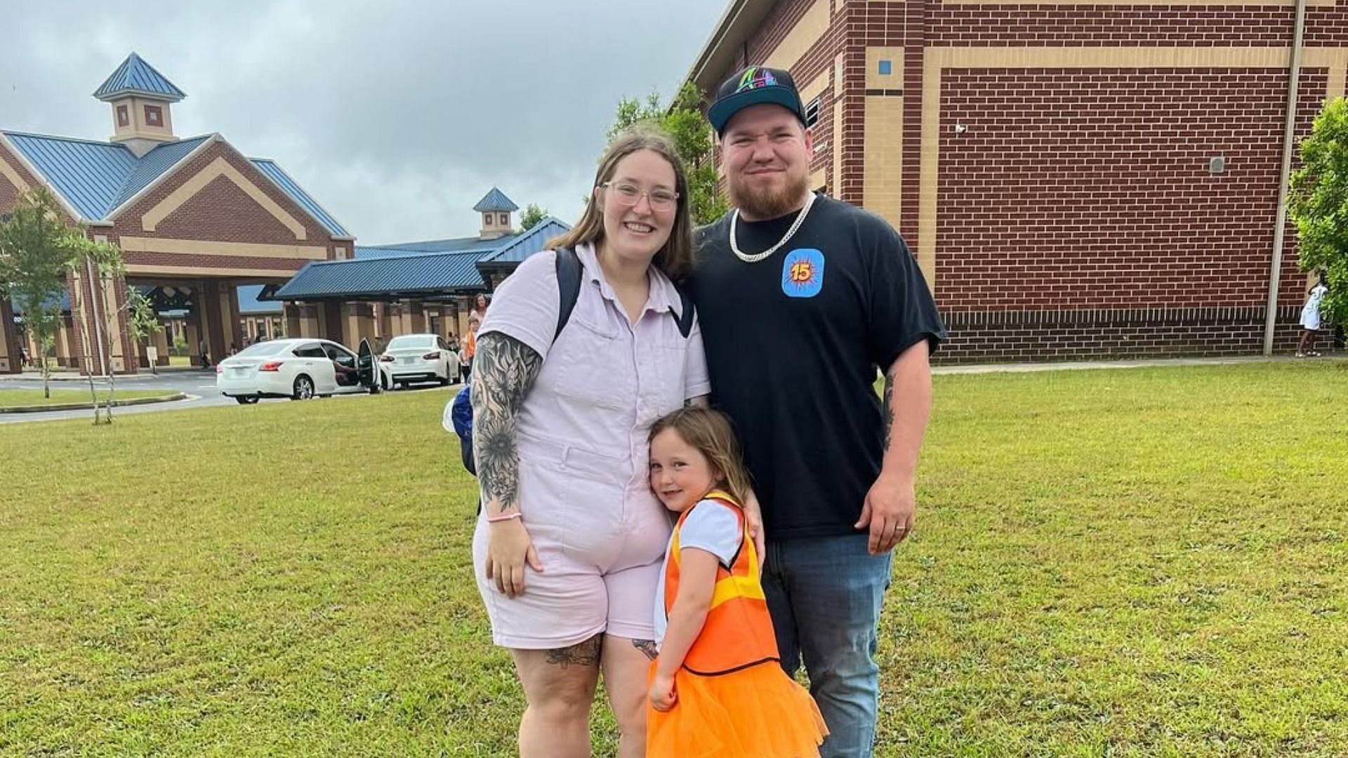 Pumpkin and Josh with their kid Ella (Image via Instagram @pumpkin)