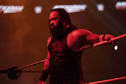 Jacob Fatu to apologize to fellow Bloodline member on SmackDown tonight following his babyface turn? Exploring the potential
