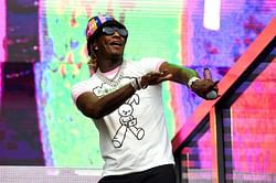 Rumors of Young Thug sending people real spiders to promote his upcoming album "Uy Scuti" go viral