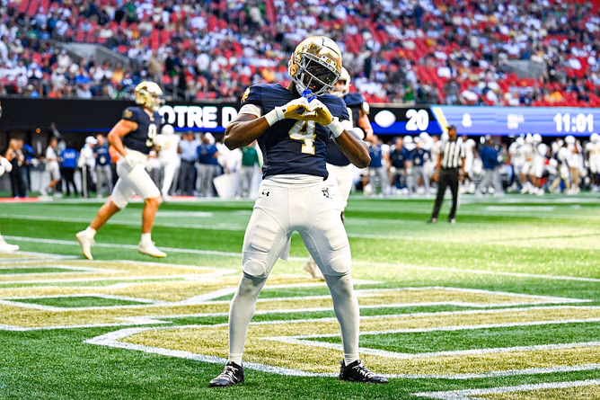 "Bro is not Derrick Henry" - CFB fans mock Notre Dame RB Jeremiyah Love for bold Heisman Trophy prediction