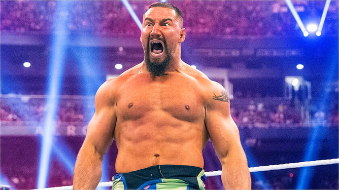Bron Breakker's surprise appearance on SmackDown draws insane reaction from 62-year-old wrestling veteran