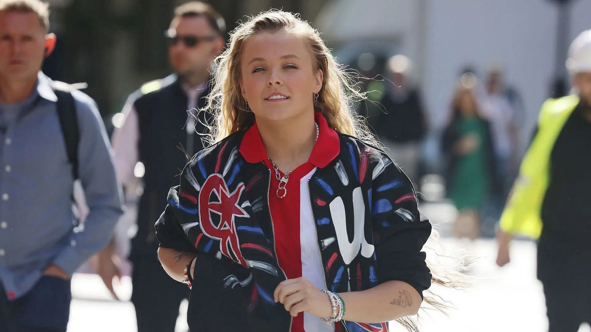 Jojo Siwa is seen arriving at Capital Radio Studios on June 02, 2025 in London, England (Image via Getty)