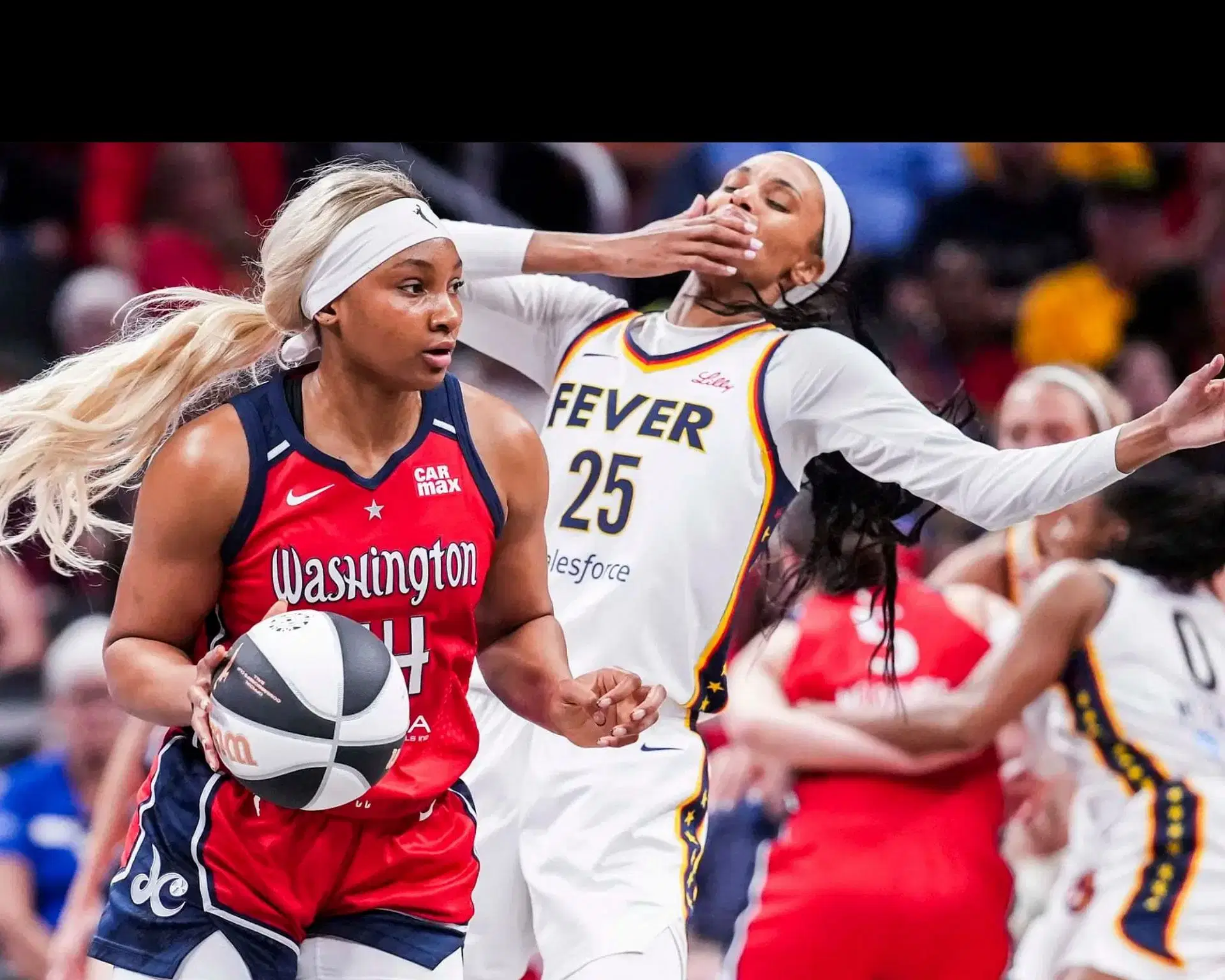 The Indiana Fever and the Washington Mystics battled on Tuesday (Image source: Imagn)